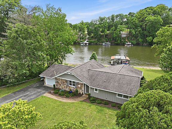 4th image of 659 Westwood Ln
