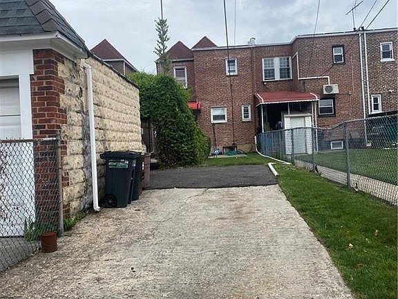 4th image of 226-14 141st Ave