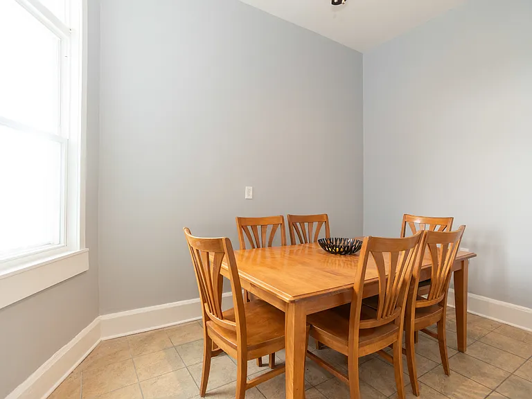 1044 W Belmont Ave #2 — Photo 8
