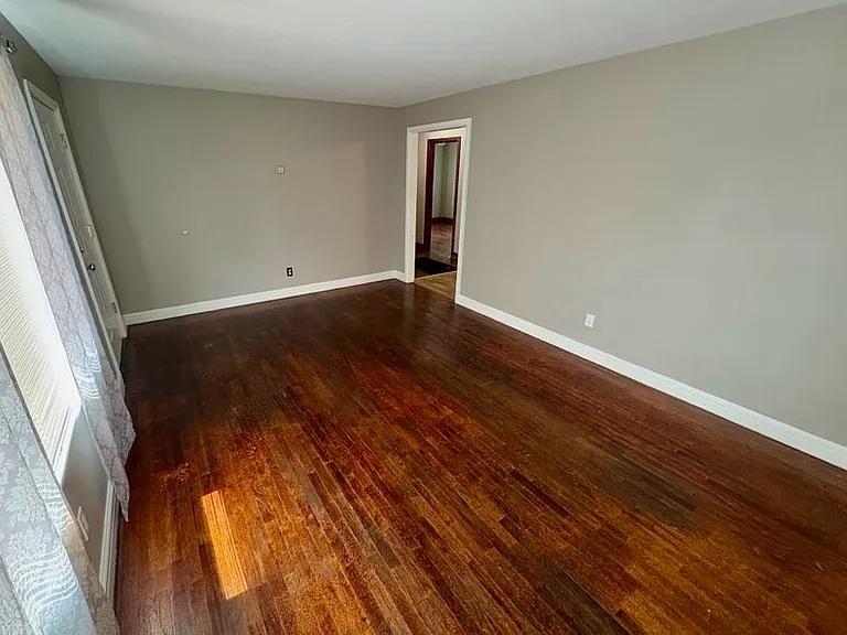 624 Vass Ln — Photo 8