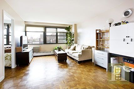 2nd image of 210 E 15th St APT 9H