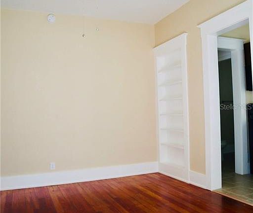 3rd image of 143 N Stone St #S