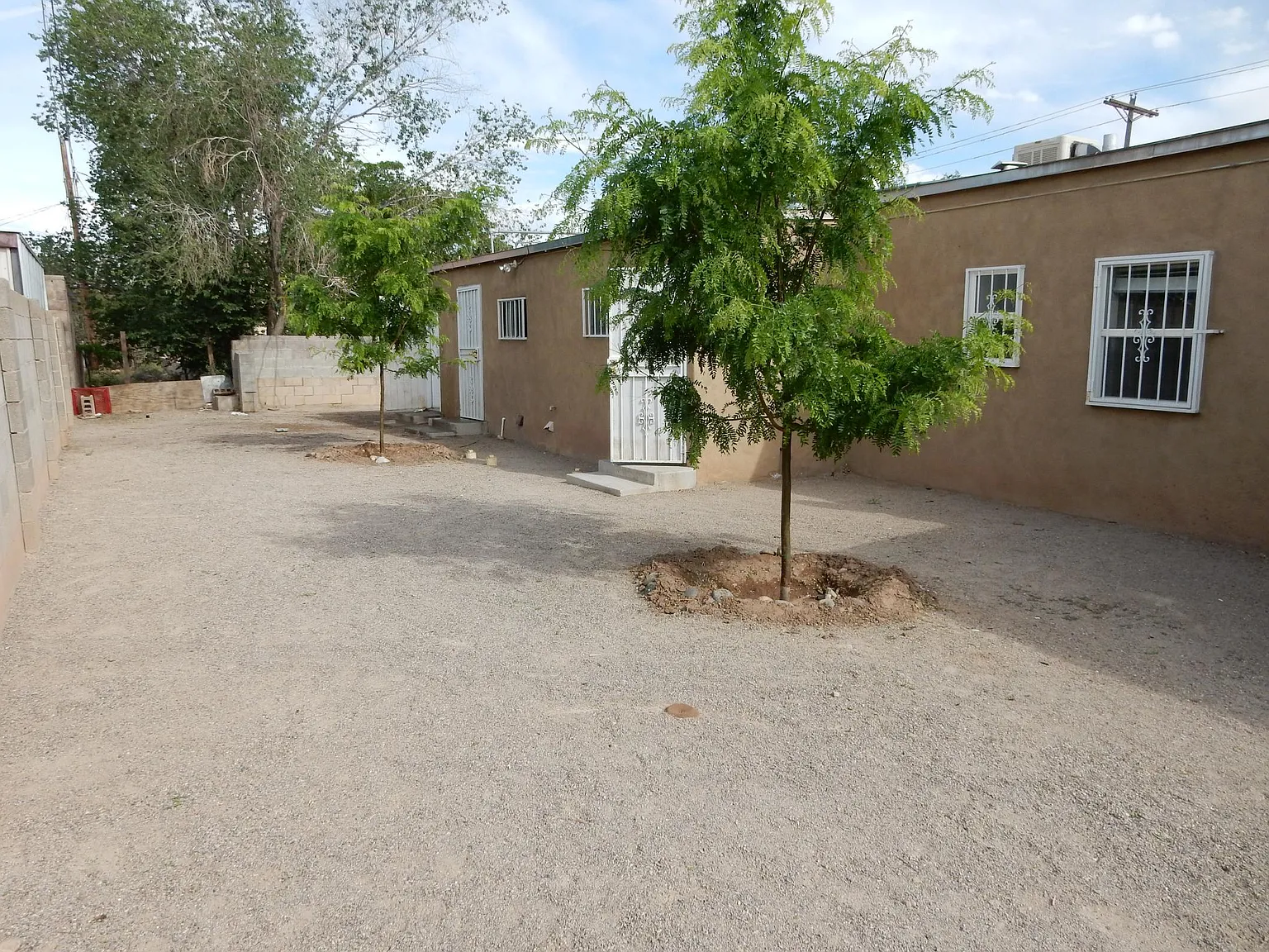 2 bed, 550 sqft, $900 — Photo 2