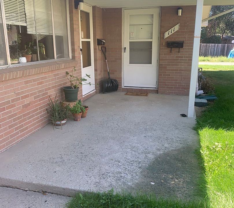 1st image of 111 Valentine Ln
