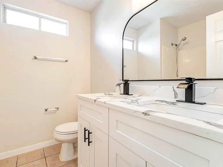 5318 Cilantro Ln — Photo 37
