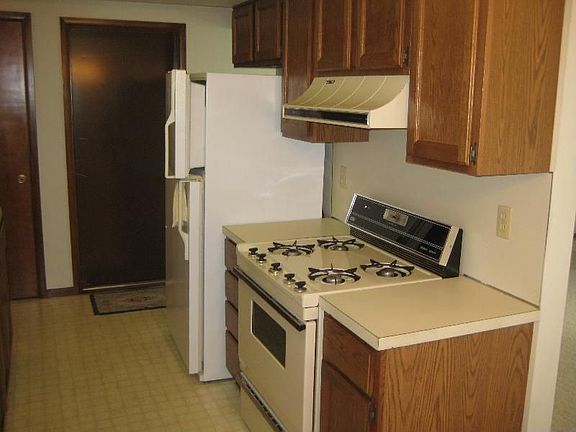 4th image of 53 Old Mill Dr Unit 15