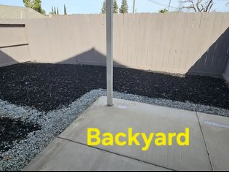 930 W Alameda St #B — Photo 11
