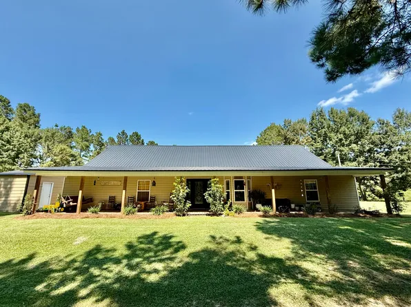 317 Floyd Strickland Rd, Ellisville, MS 39437