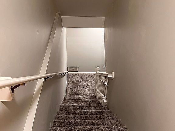 3rd image of 132 Tiffany Ln