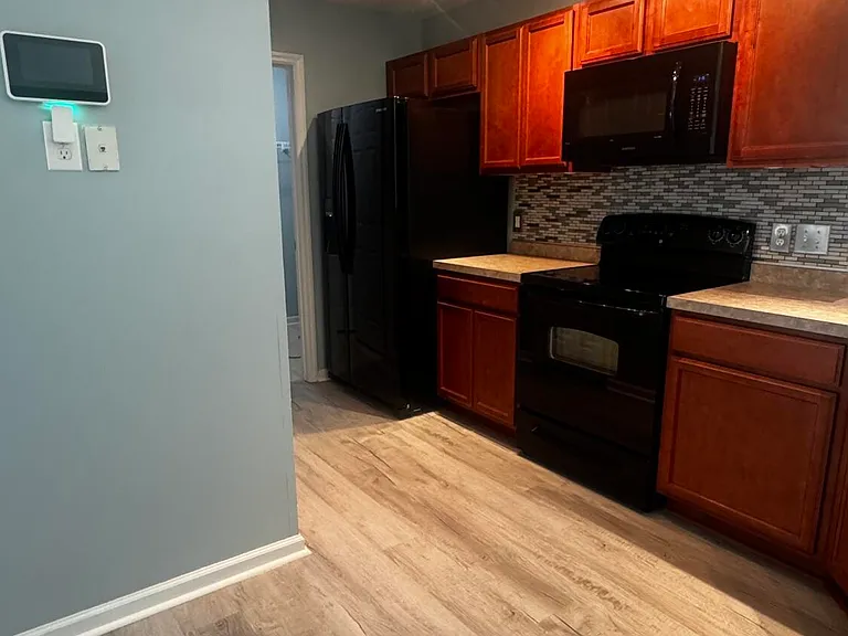 104 Republic Ct — Photo 8