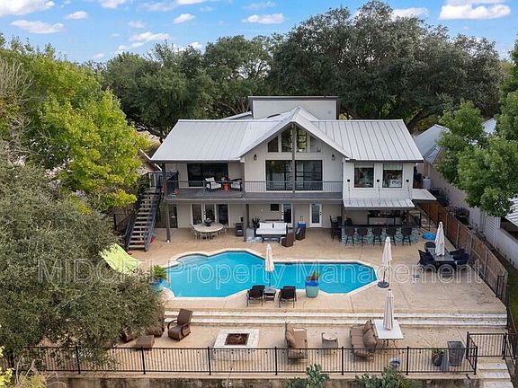 4th image of 180 Lake Ridge Dr