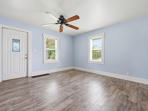 4th image of 1405 S May Ave