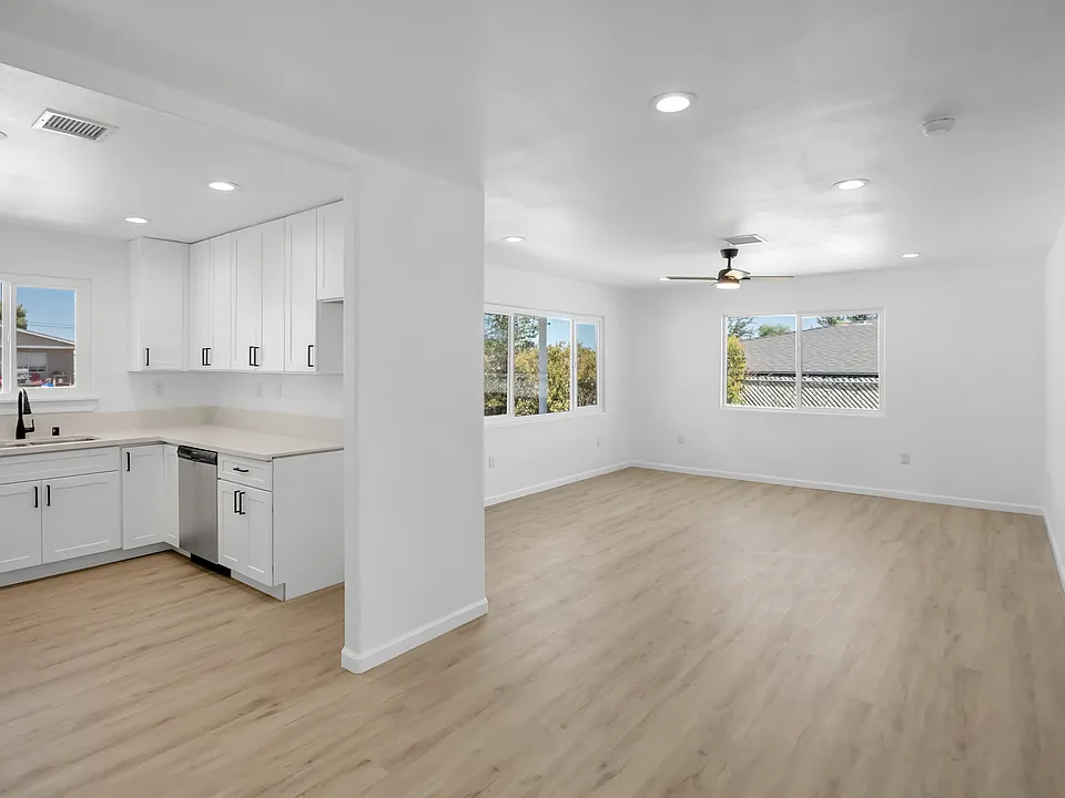 15153 Prado Ct