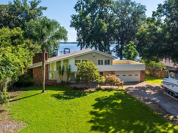 3rd image of 3965 SUSAN Drive