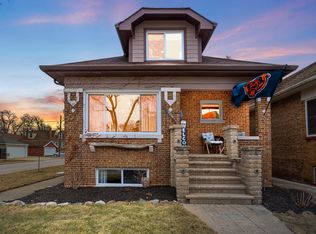 3201 Park Ave, Brookfield, IL 60513