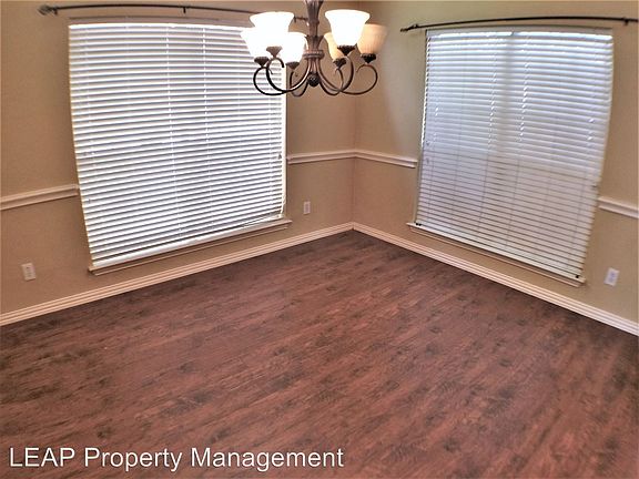 3rd image of 3732 Edgewood Ct
