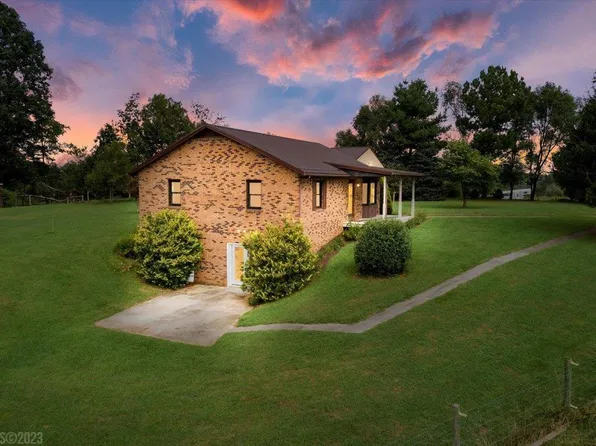 671 Honeycutt Dam Rd, Woodlawn, VA 24381