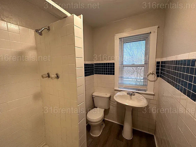 201 N Clarence St #201 — Photo 7