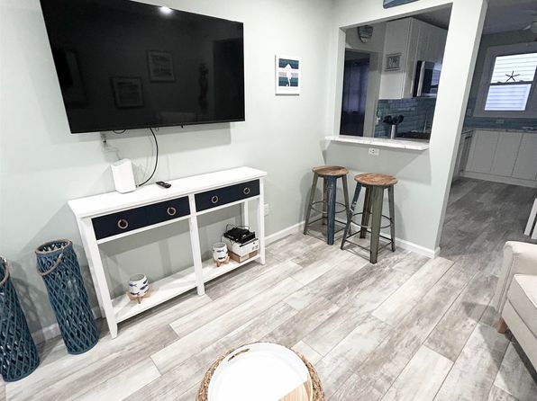 302 E Buttercup Rd APT 10, Wildwood, NJ 08260