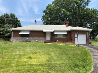 9533 Lindsley Ct, Saint Louis, MO 63123