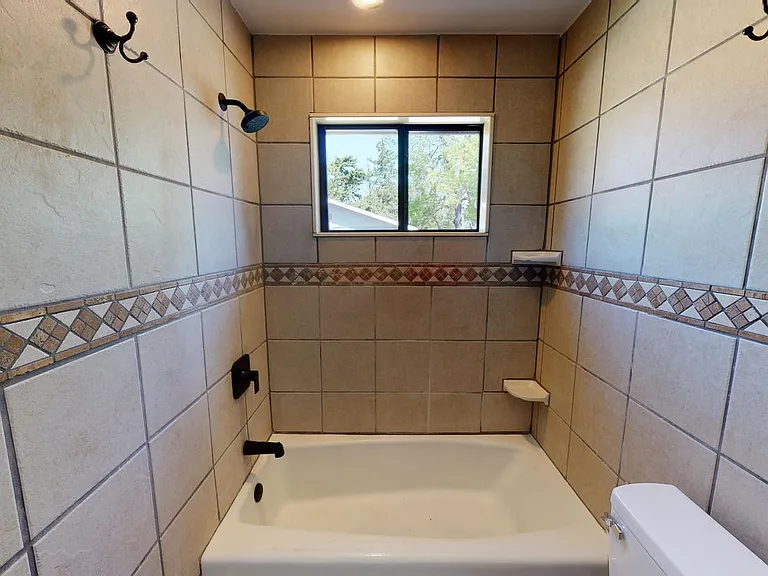 204 Tower Dr — Photo 16