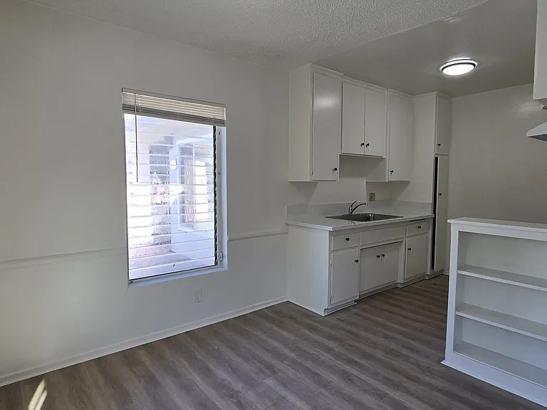 1204 N Wilton Pl #6 — Photo 6
