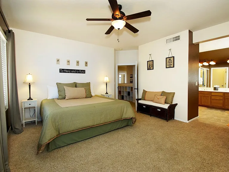 239 W Desert Ave — Photo 36