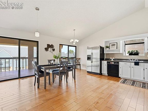 2nd image of 240 Bennington Dr