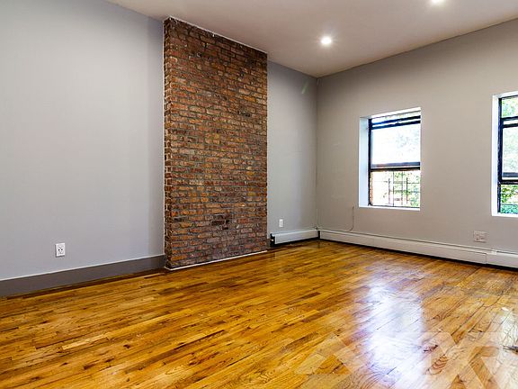 3rd image of 265 Linden St APT 3B