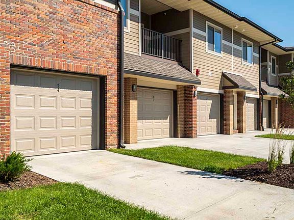 Many of our villas feature an attached garage. Detached garages also are available.