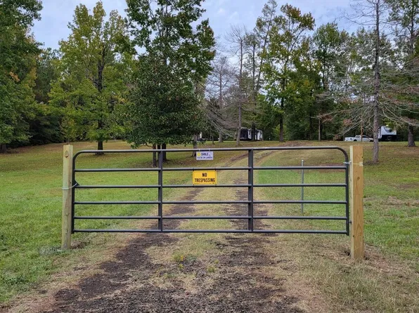 370 Fm 692, Burkeville, TX 75932
