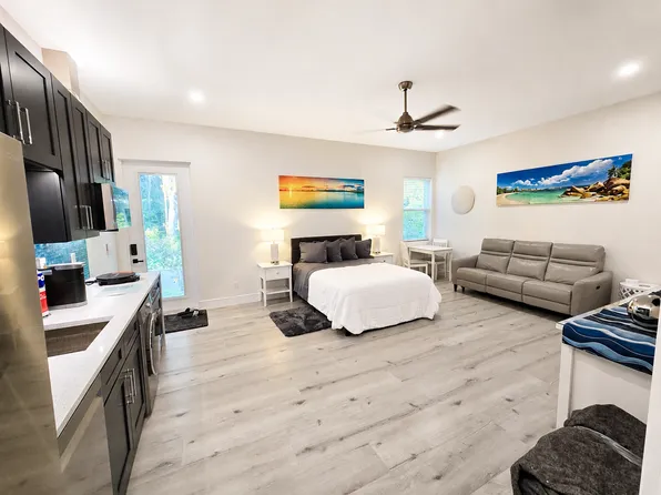 2500 Sunset Ln #1, Lutz, FL 33559