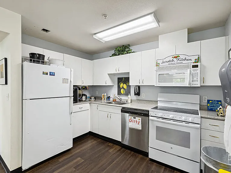 Ballinger Court Senior Affordable Apartments — Photo 9