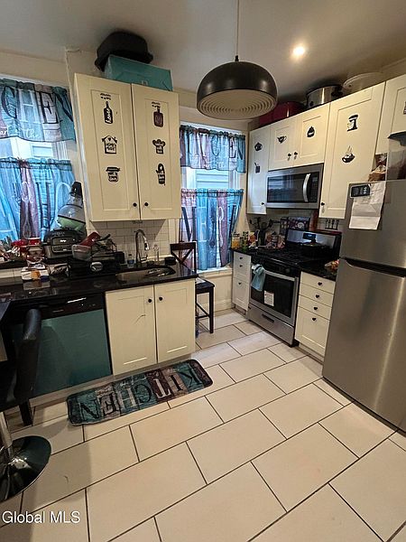 4th image of 59 Dana Avenue
