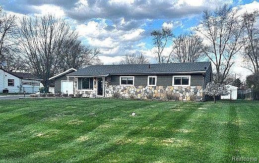 1st image of 4832 Summerhill Dr
