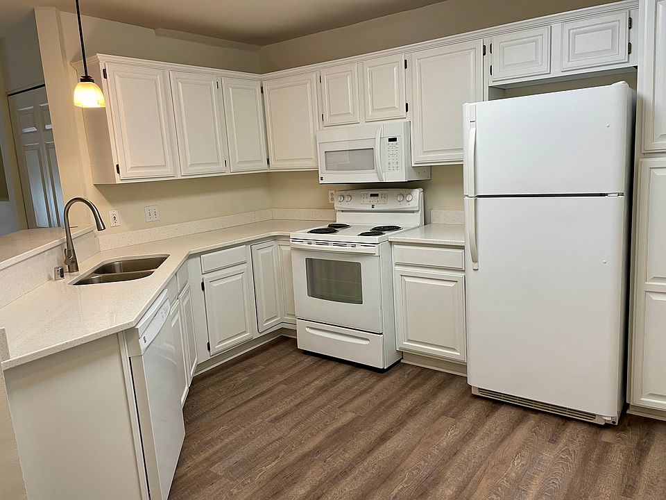 2nd image of 22099 Davidson Rd APT 201