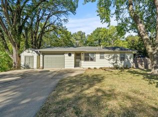 960 Sutton Ct, Kansas City, KS 66103