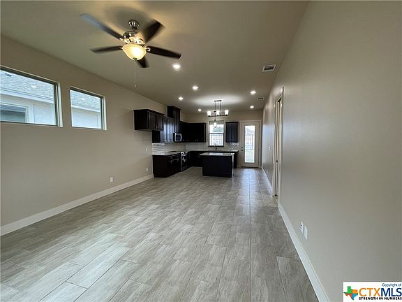 5th image of 4907 White Rose Dr