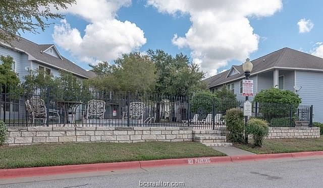 1st image of 1203 Canyon Creek Cir