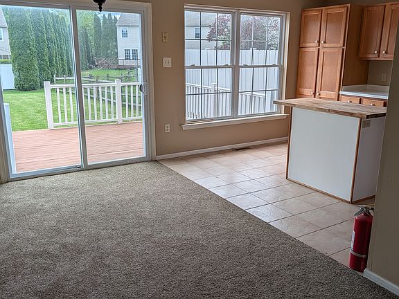 3rd image of 1712 Brookstone Dr