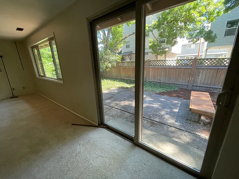1321 NW 23rd St — Photo 21