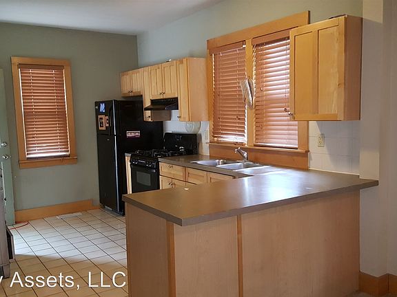 2nd image of 1131 N Main St APT 1