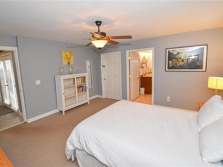 184 Clifton St SE — Photo 9