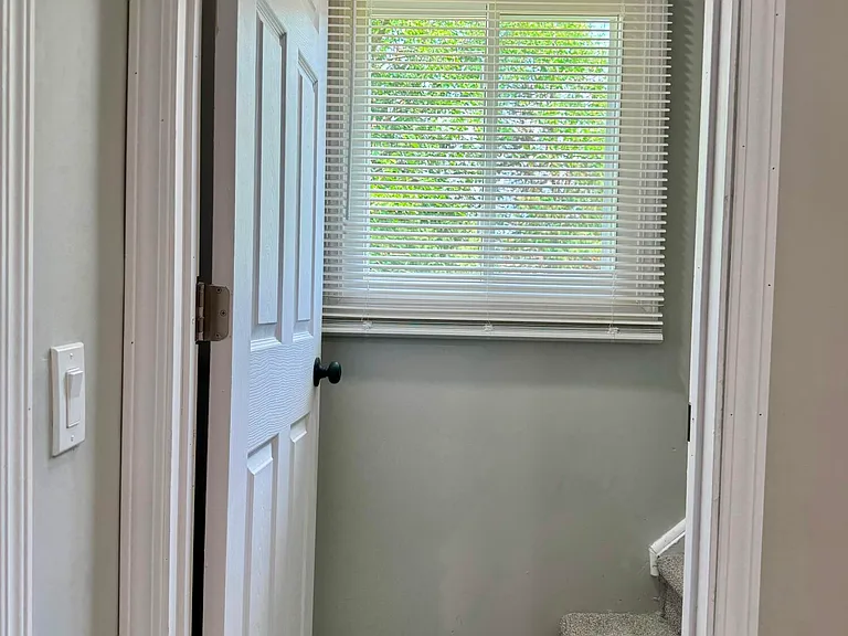 5169 Glenis St — Photo 16