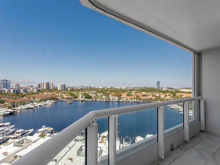 21055 Yacht Club Dr #1409 — Photo 10