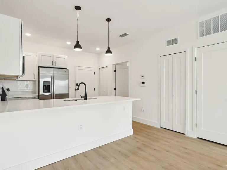 The Milk Stacks: Boutique Luxury Living in Downtown Orlando's Milk District — Photo 54