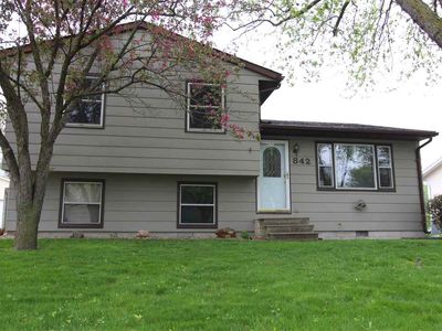 842 Cloverdale Ave, Waterloo, IA, 50703