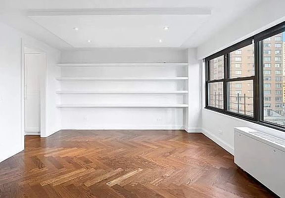 3rd image of 146 E 38th St #3A