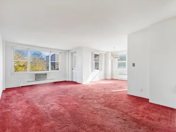 3215 Avenue H image 3 of 20