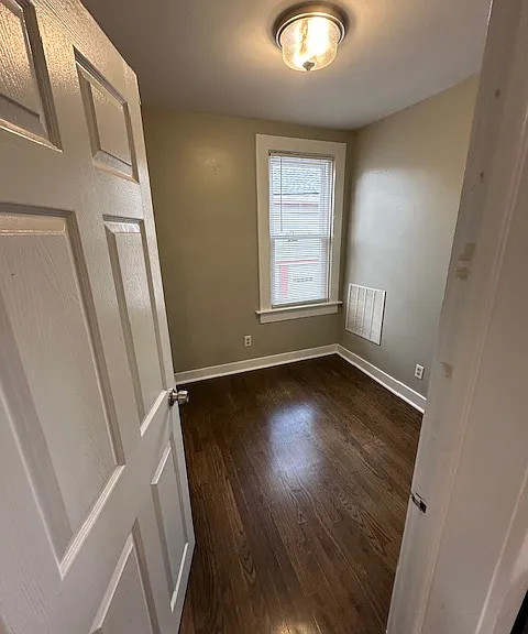 310 W Scott St #A — Photo 29